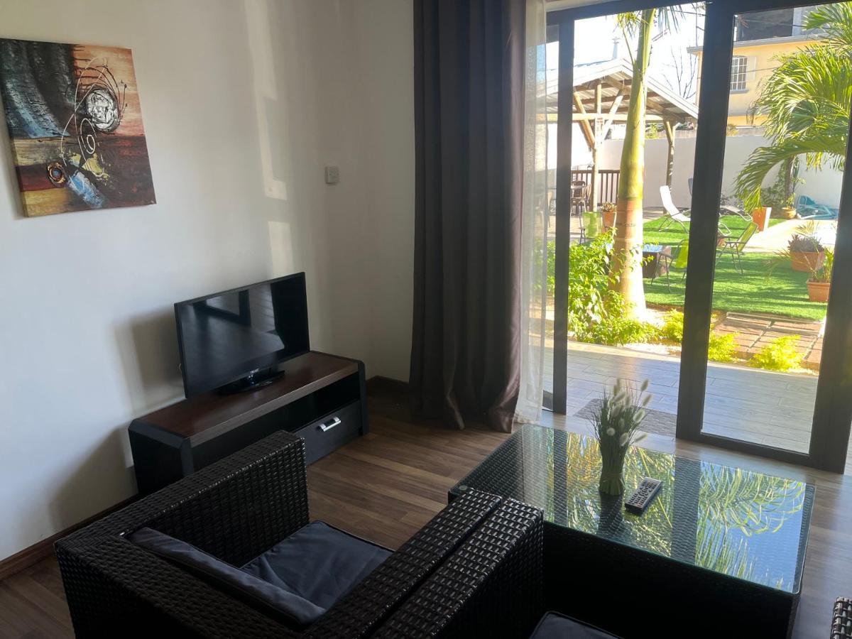 Le Binome Aparthotel Grand Baie Exterior foto