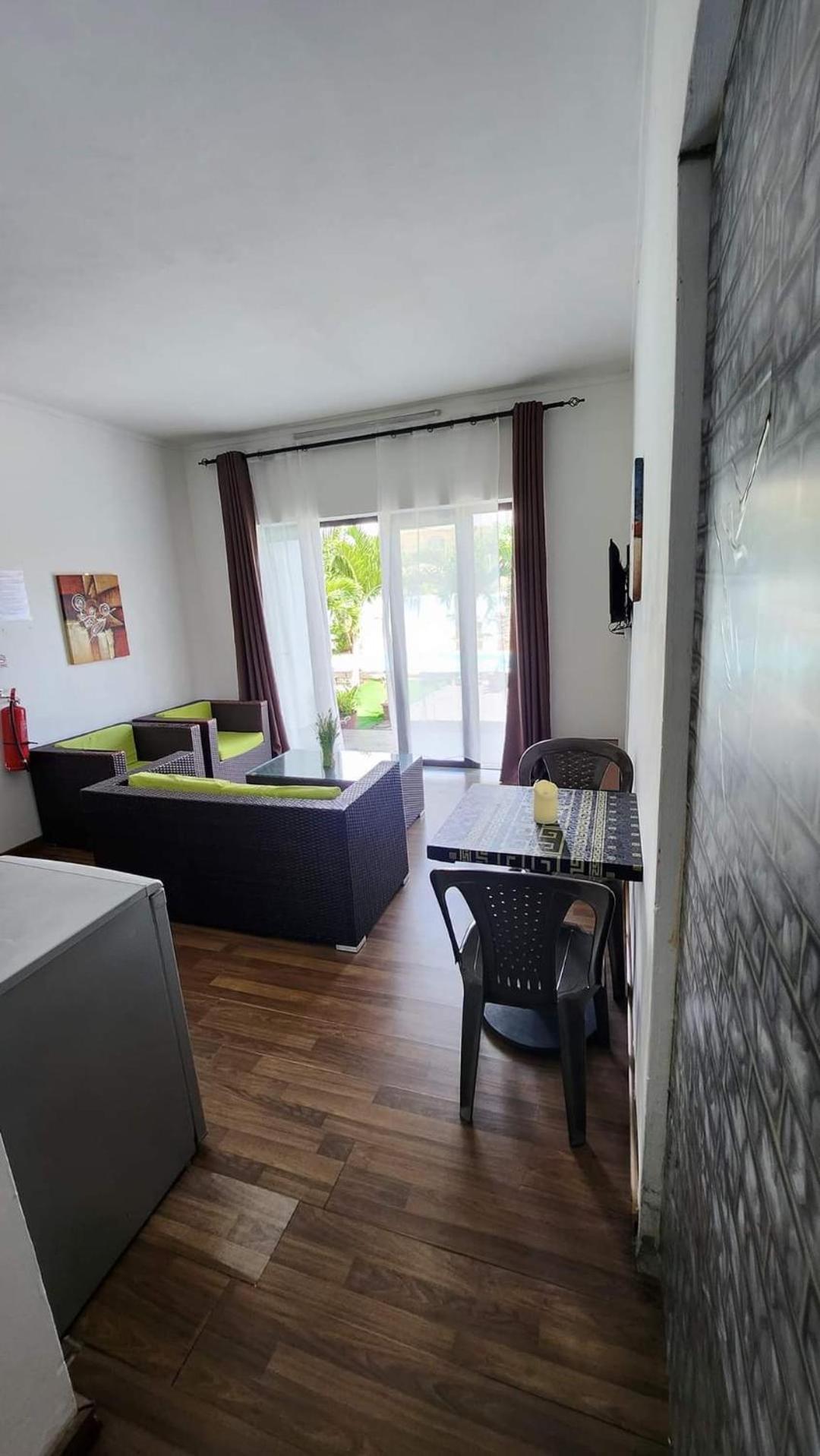 Le Binome Aparthotel Grand Baie Exterior foto
