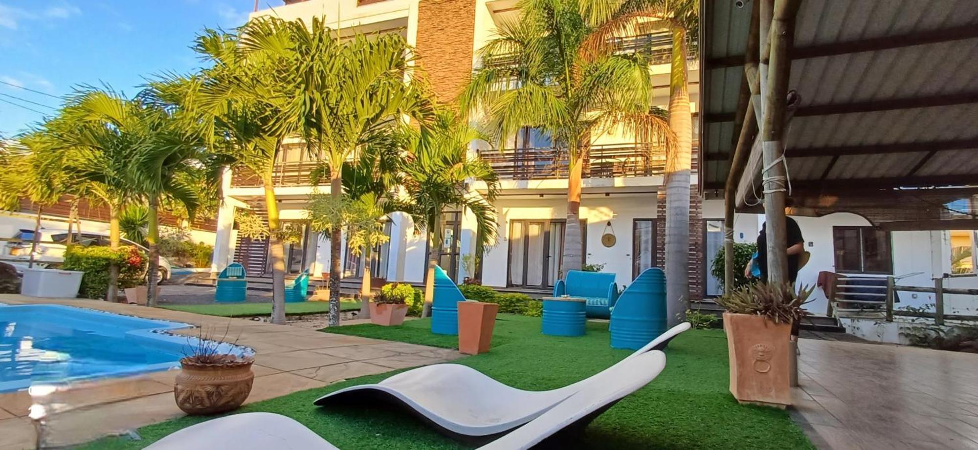 Le Binome Aparthotel Grand Baie Exterior foto